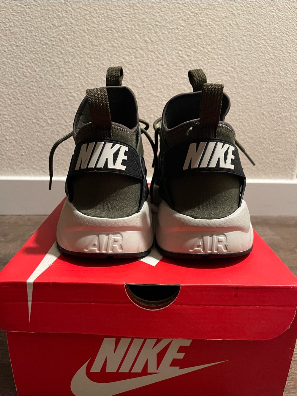Nike Air Huarache Run Ultra. Men’s 8.5 - Picture 4 of 7